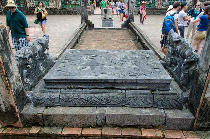 407 - Vietnam - Hoa Lu - templo a Dinh Tien Hoang 08